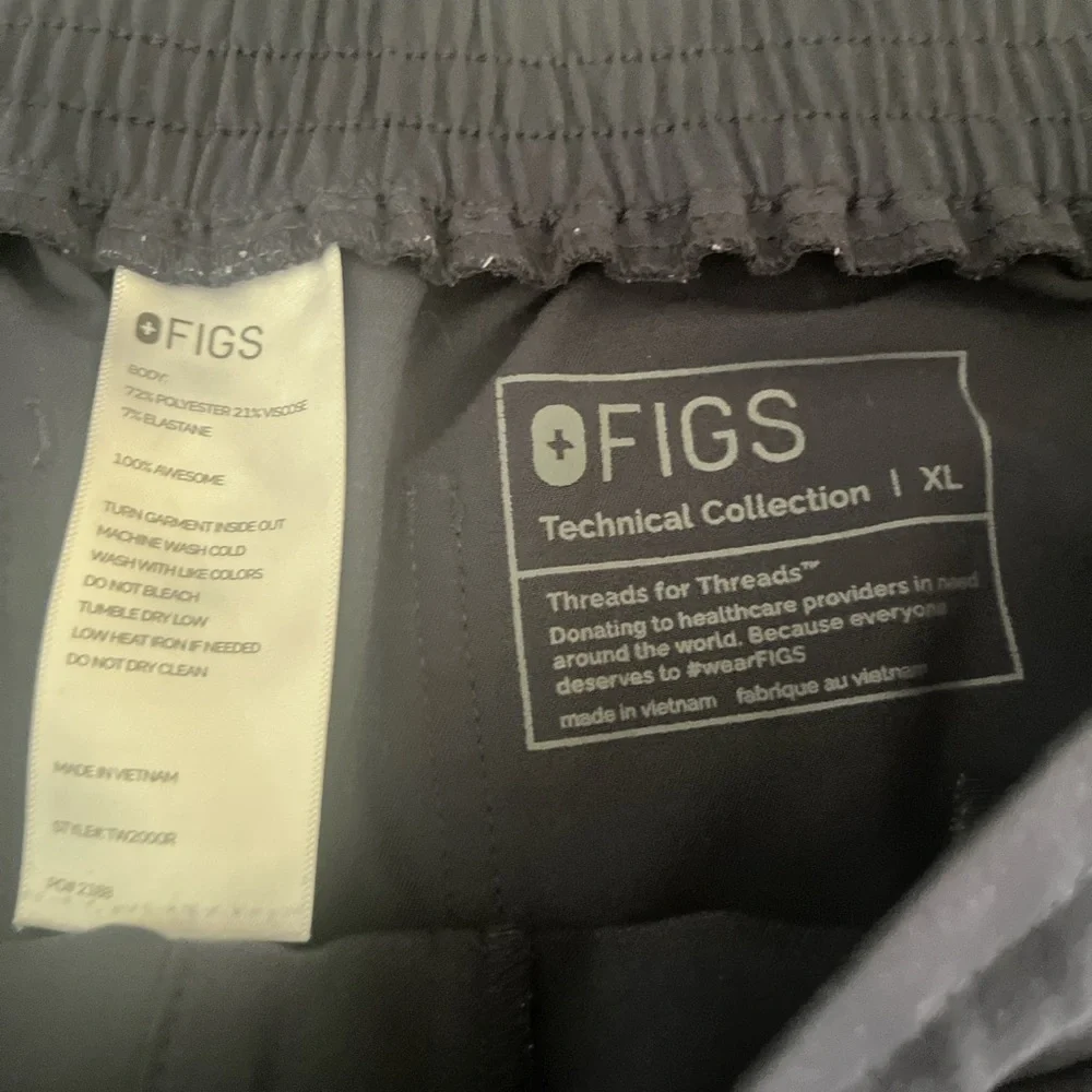 FIGS Men’s XL Scrub Pants